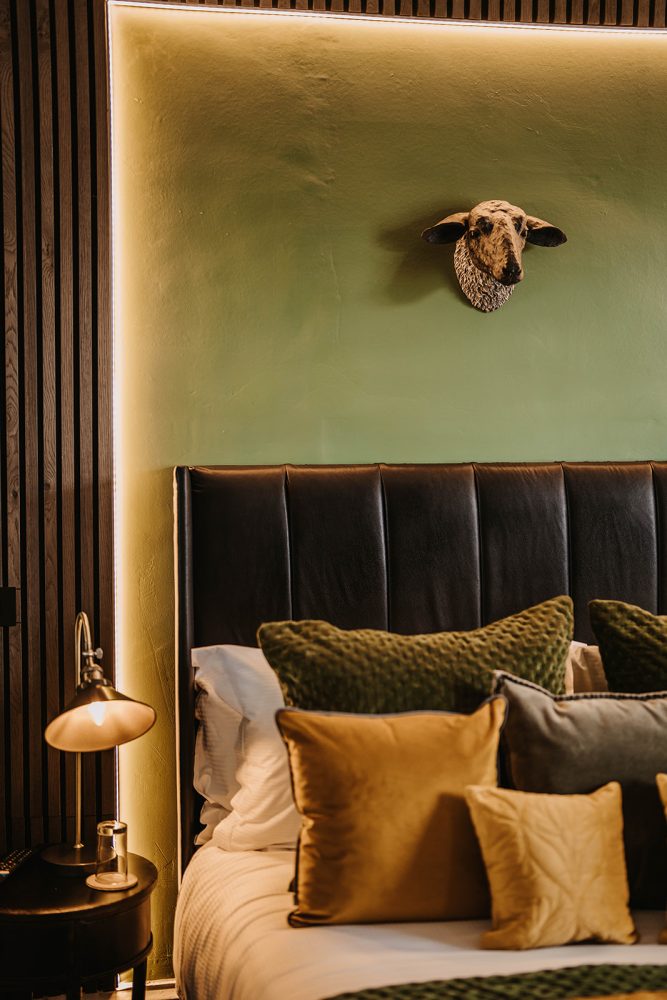 Room 4 20 Websize 667X1000 at Laggan Life