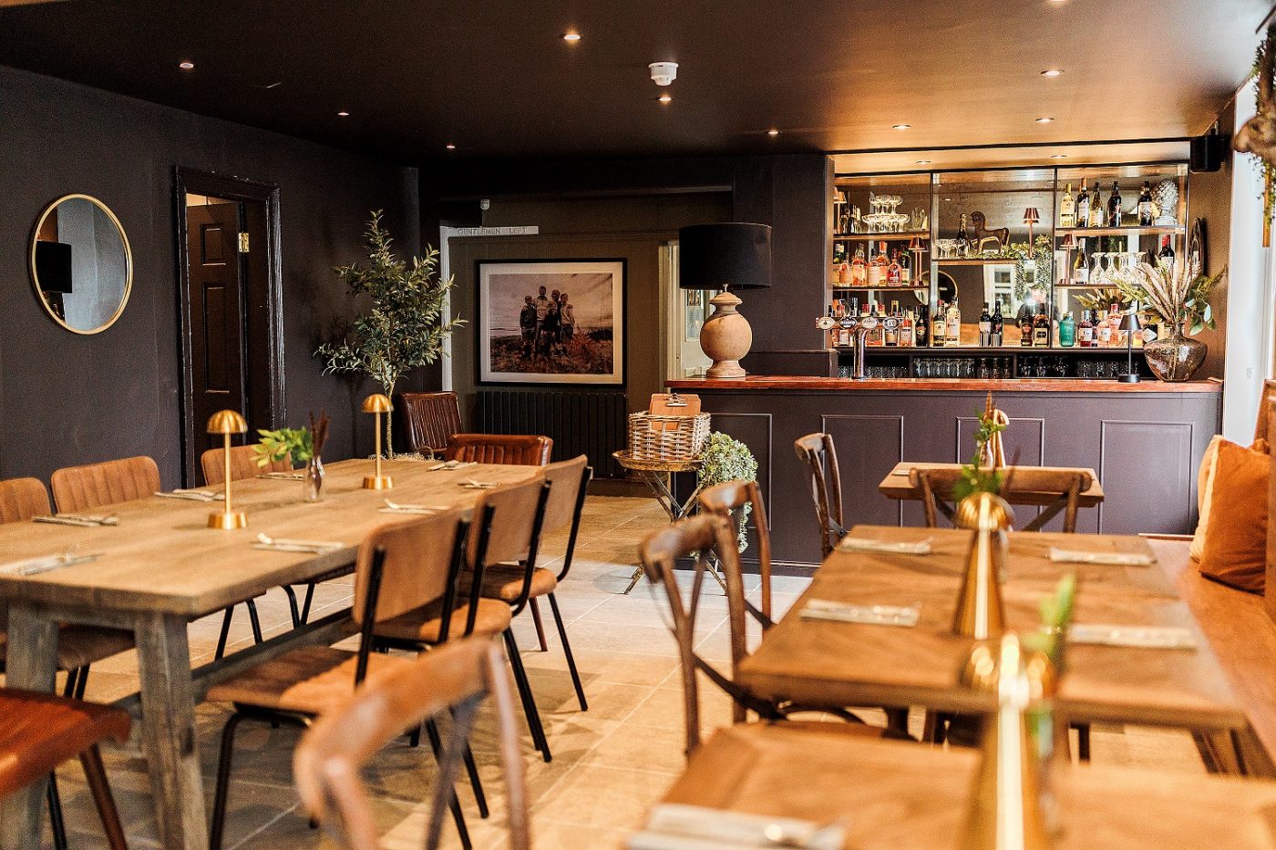 Murray Arms Hemera Visuals 291 1400X933 at Laggan Life